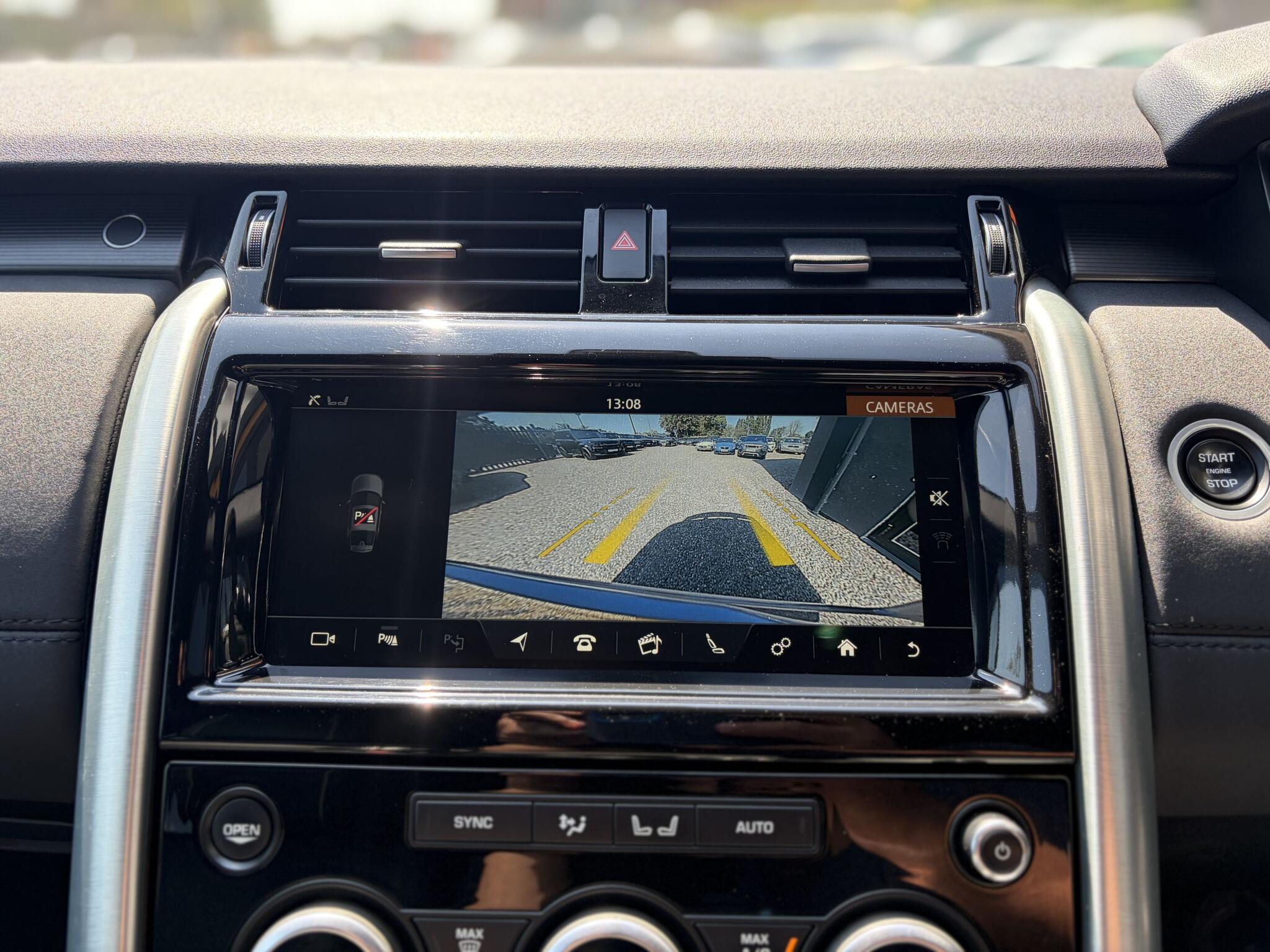 Land Rover Discovery 3 view 19