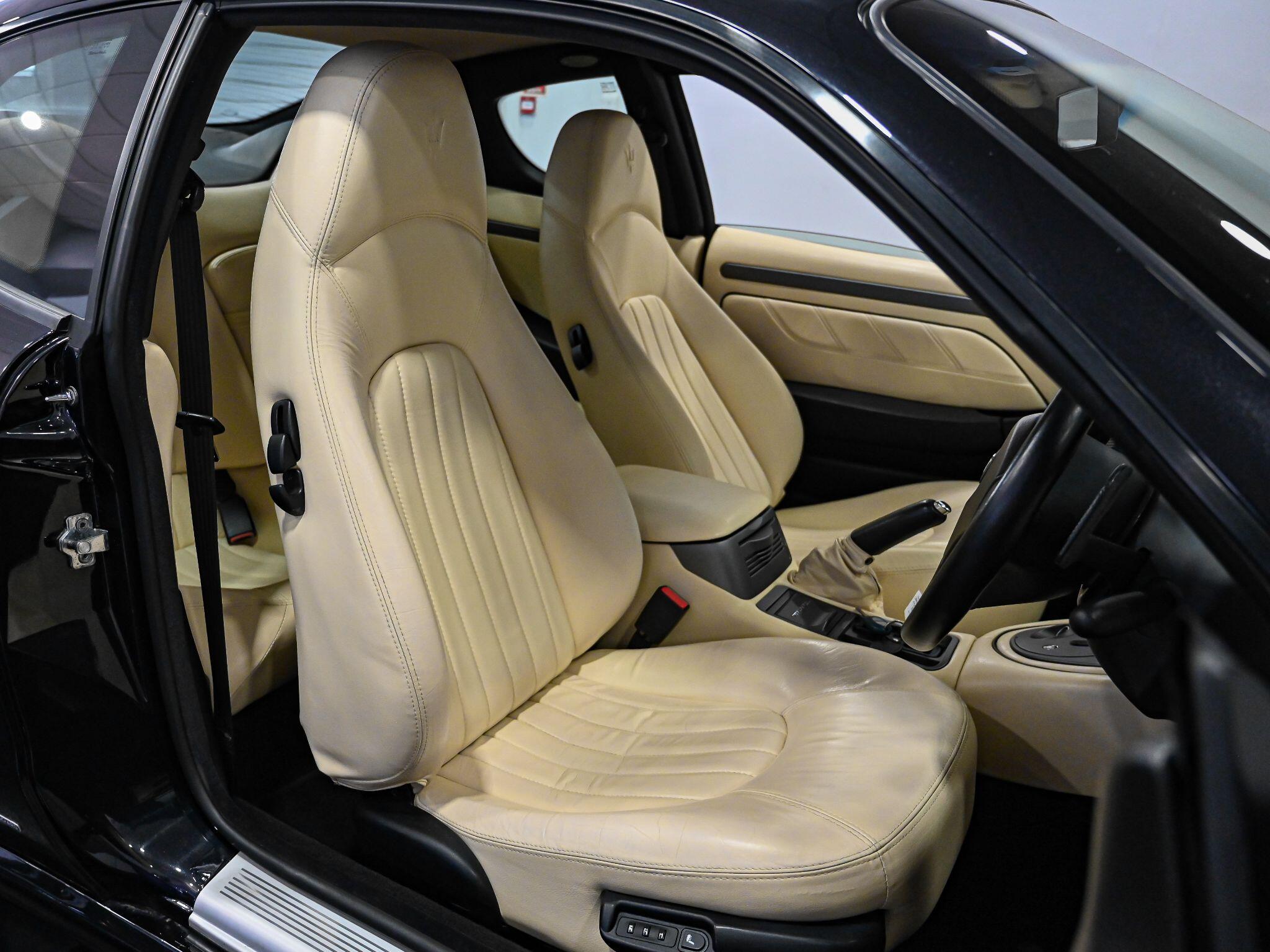 Maserati Coupe view 10