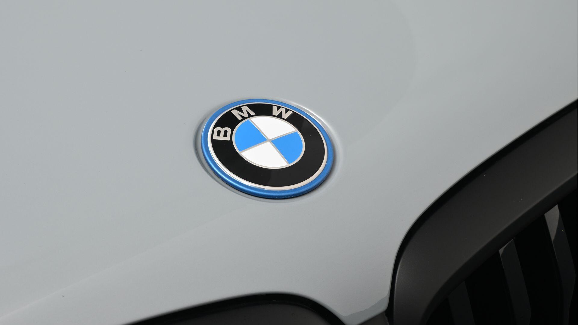 BMW X5 view 34