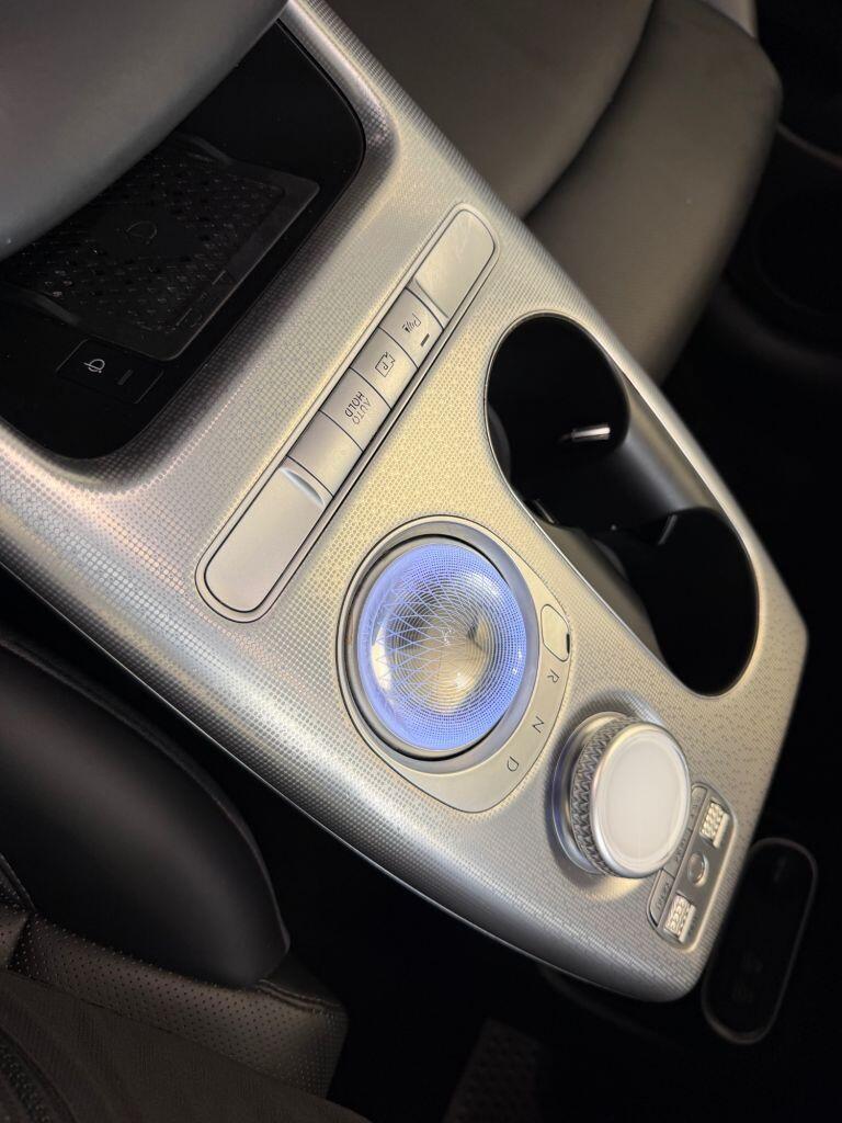 Genesis GV60 view 18