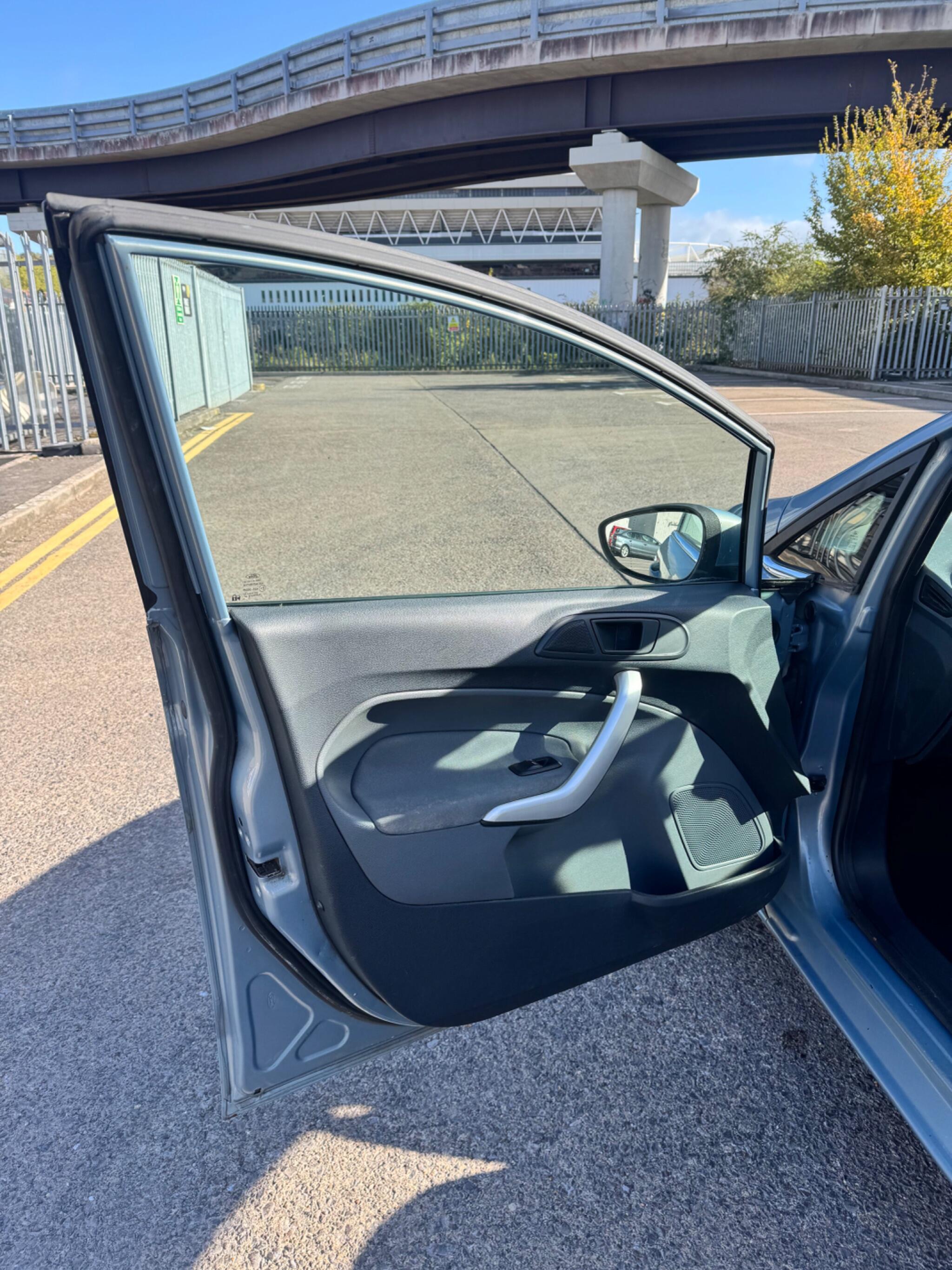 Ford Fiesta view 33