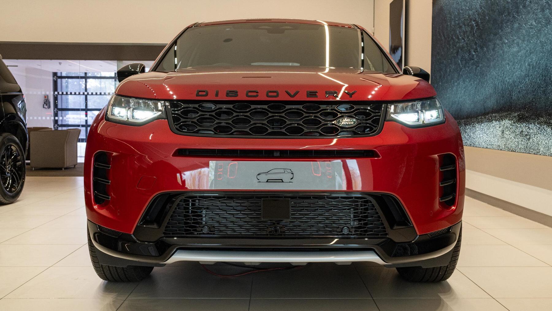 Land Rover Discovery Sport view 6