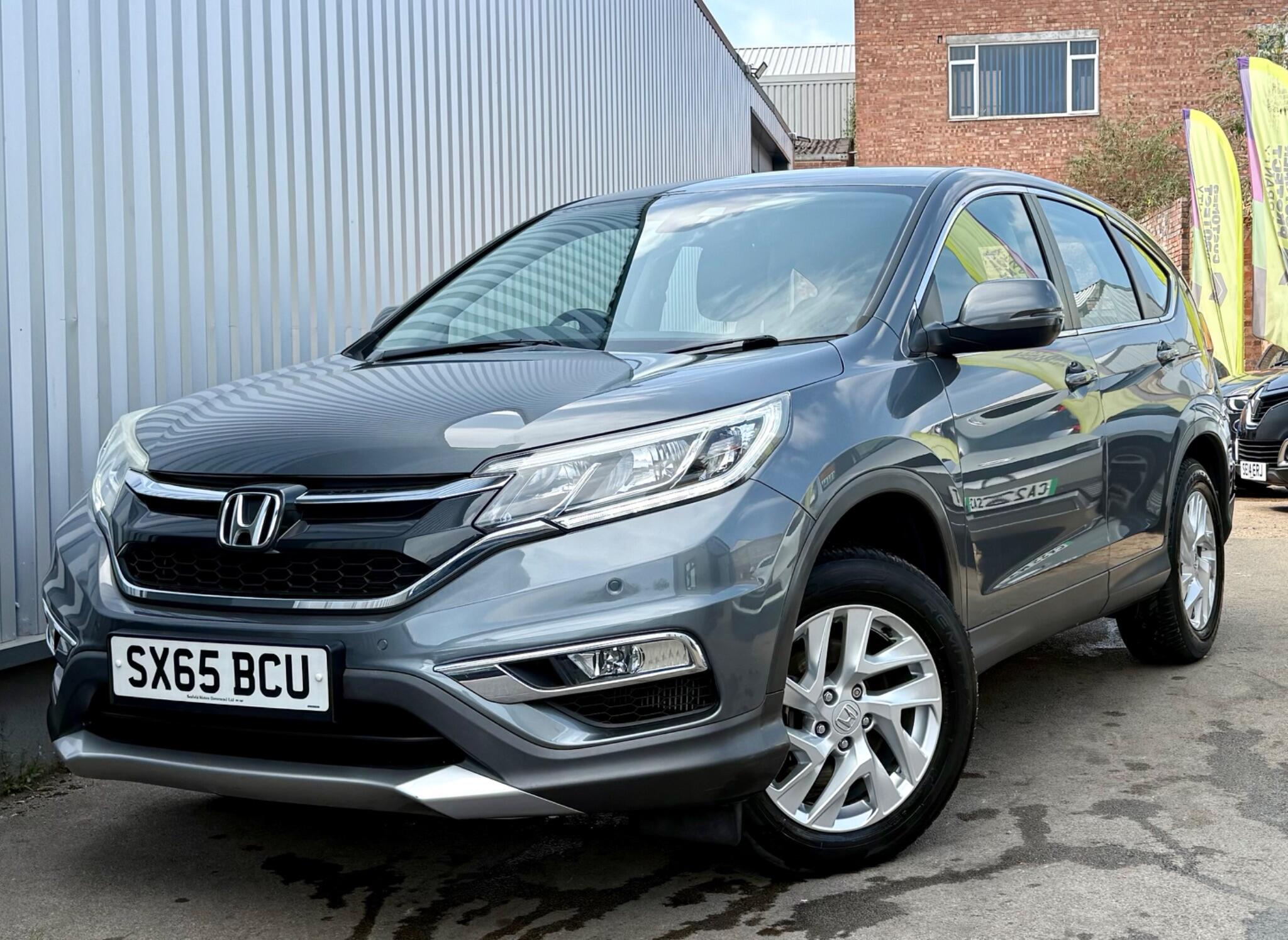 Honda CR-V view 3