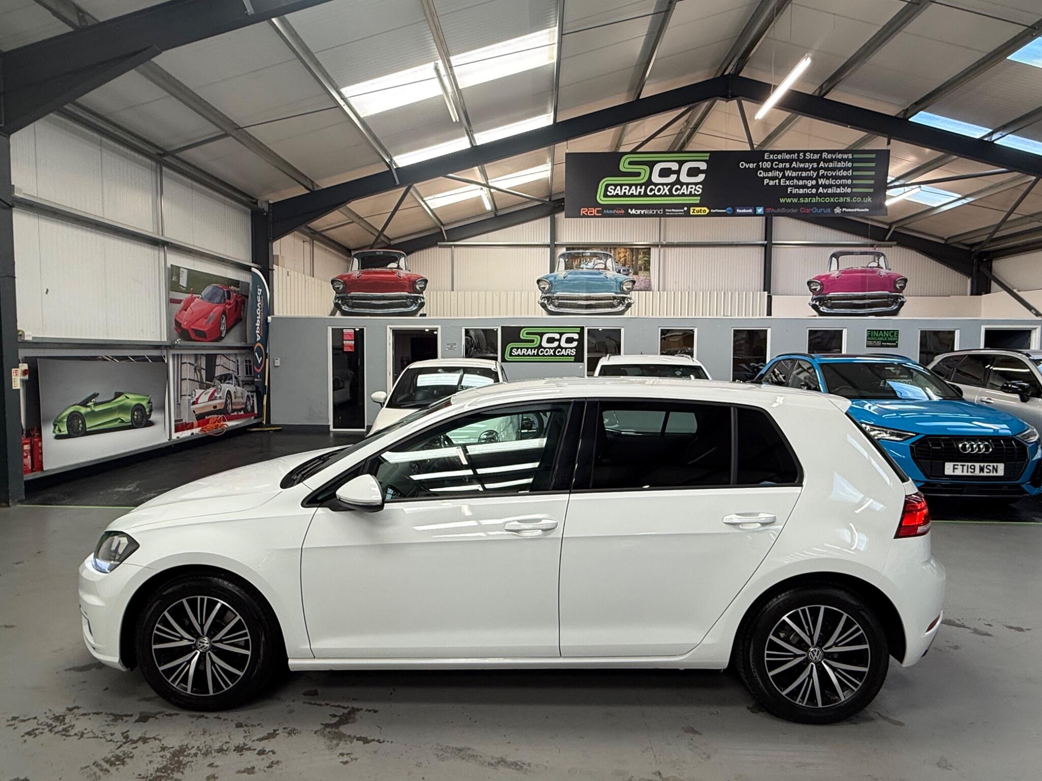 Volkswagen Golf view 34