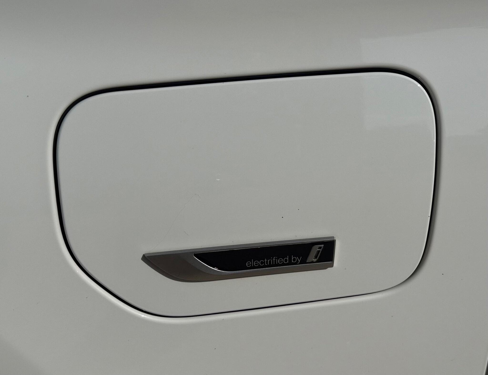 BMW 5 Series view 35