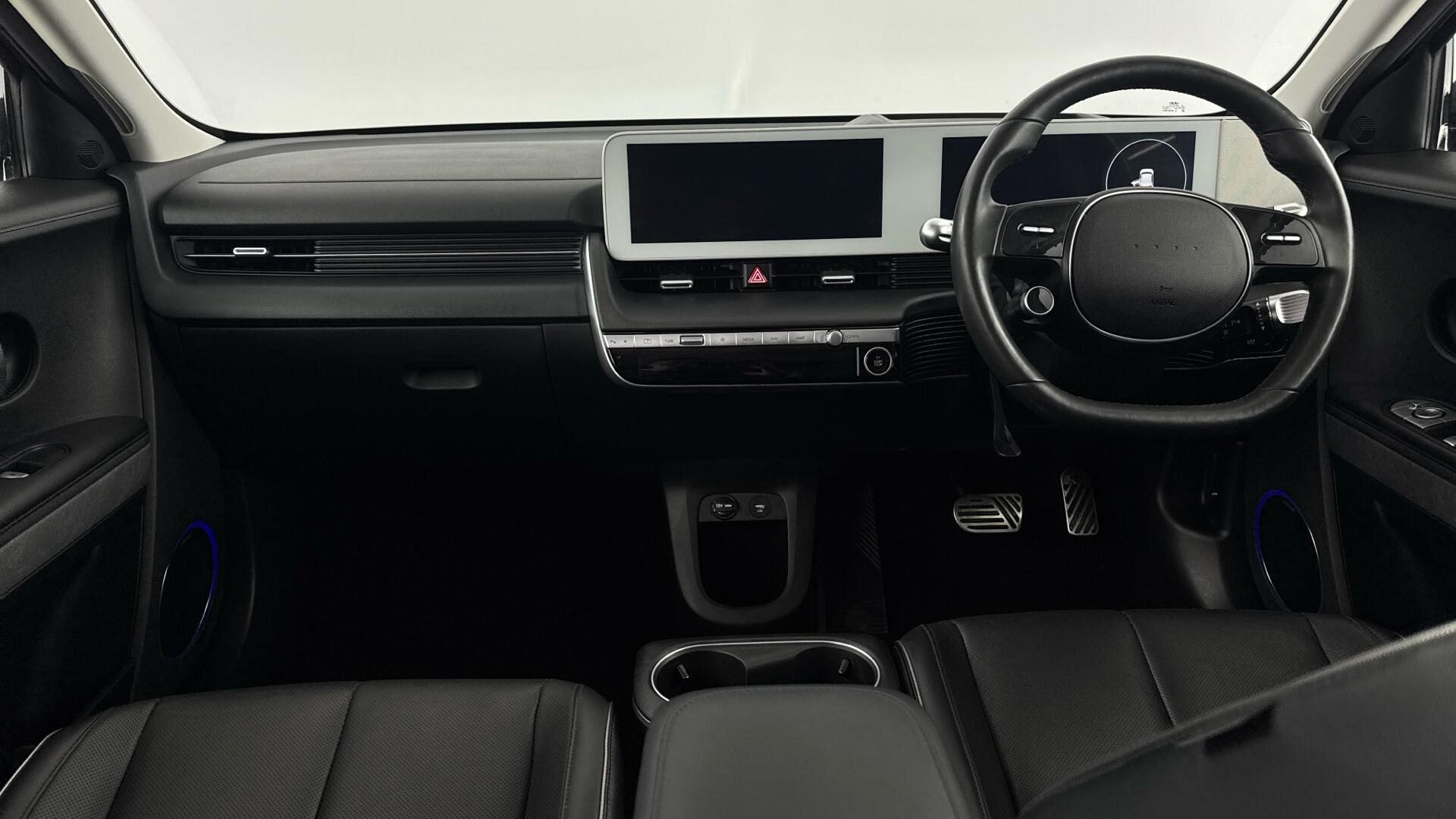 Hyundai Ioniq 5 view 11