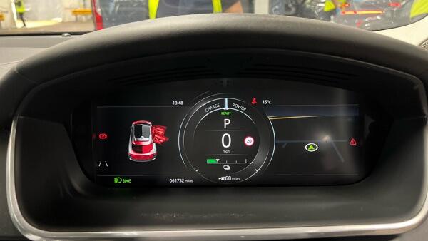 Jaguar I-Pace view 10