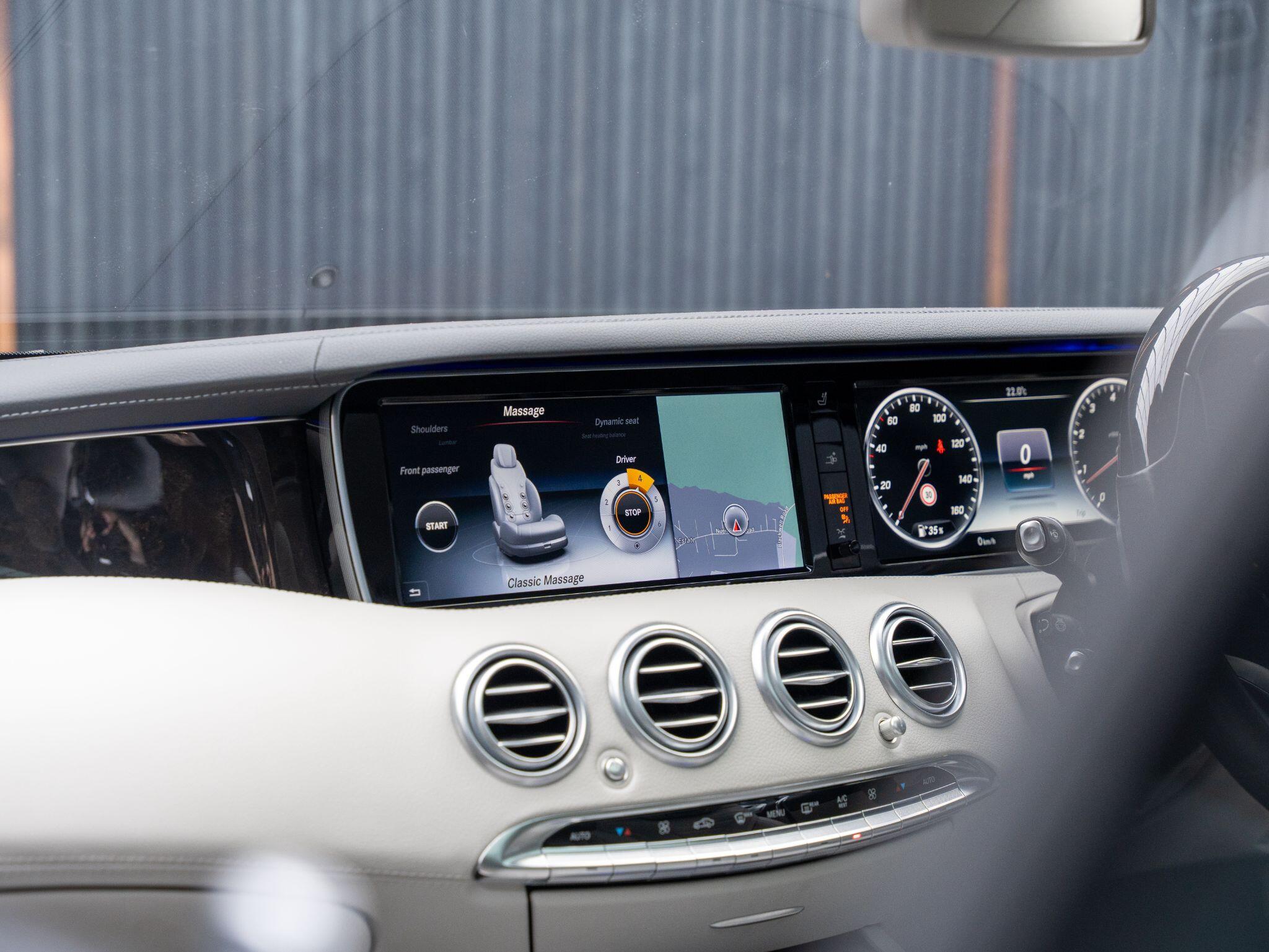 Mercedes-Benz S-Class view 44