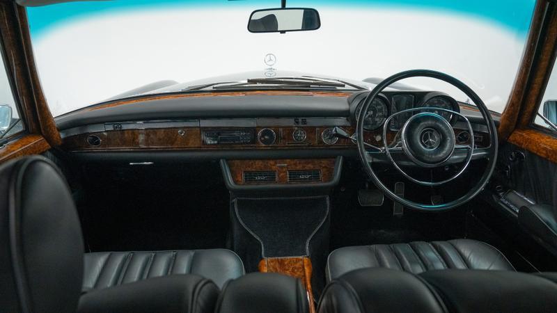 Mercedes-Benz 600 view 25