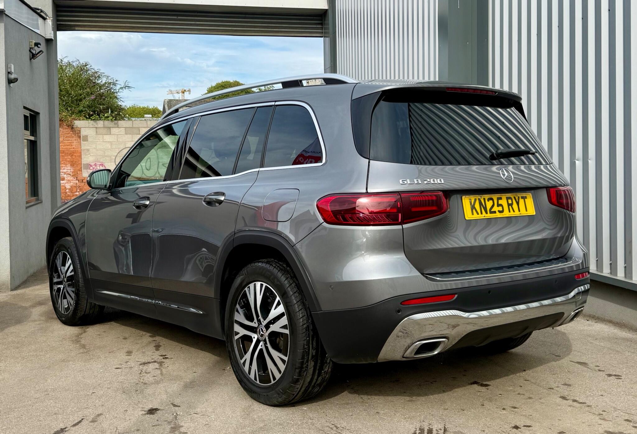 Mercedes-Benz GLB view 4