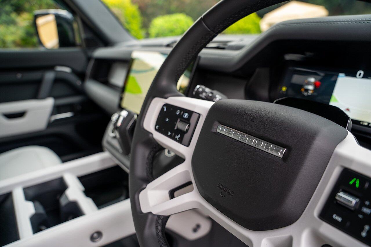 Land Rover Defender view 53