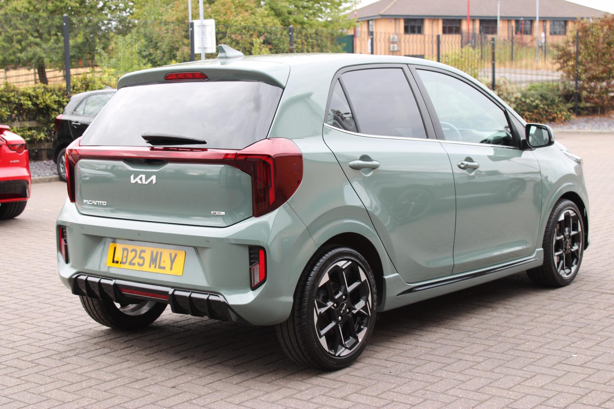 Kia Picanto view 8
