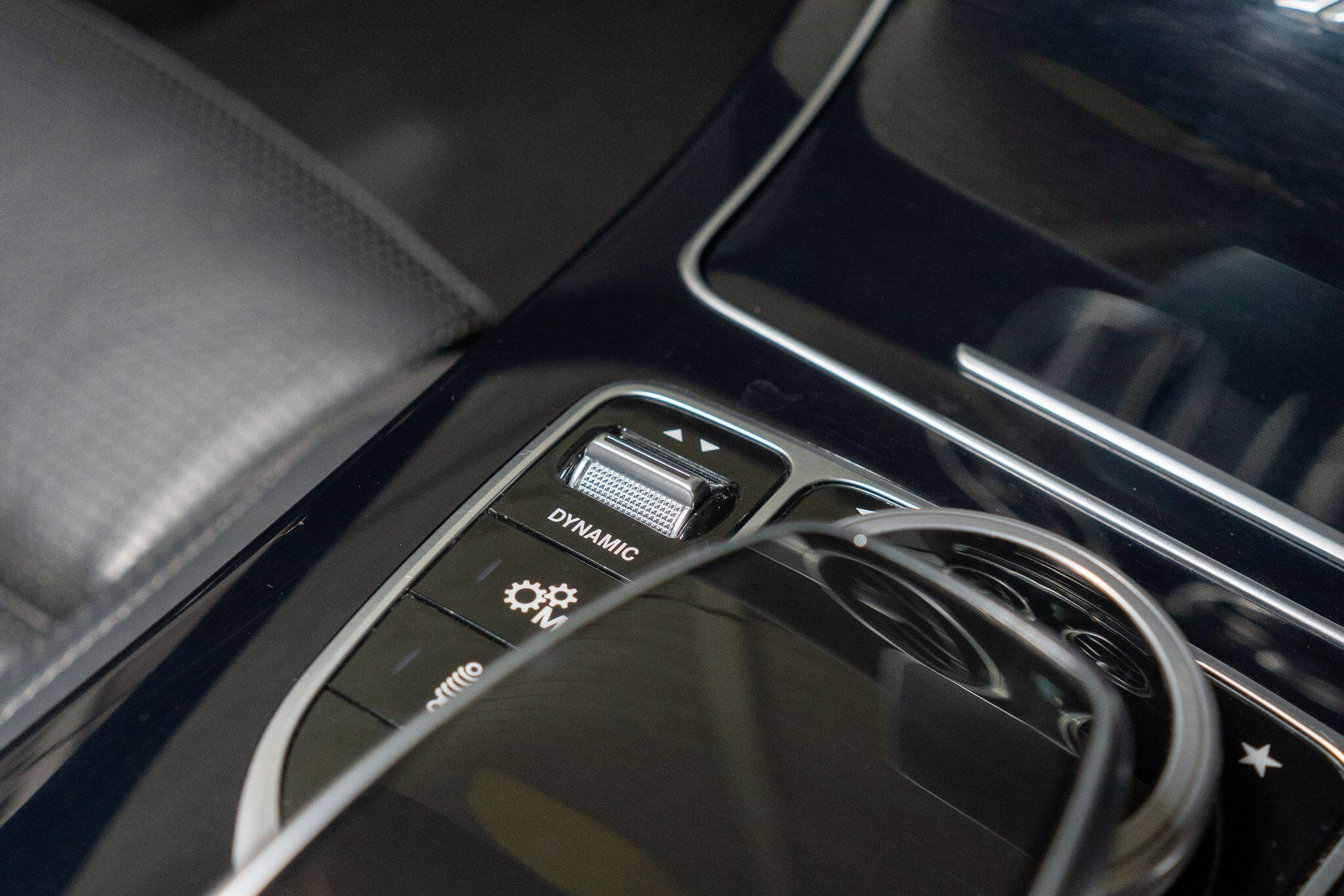 Mercedes-Benz C-Class view 34