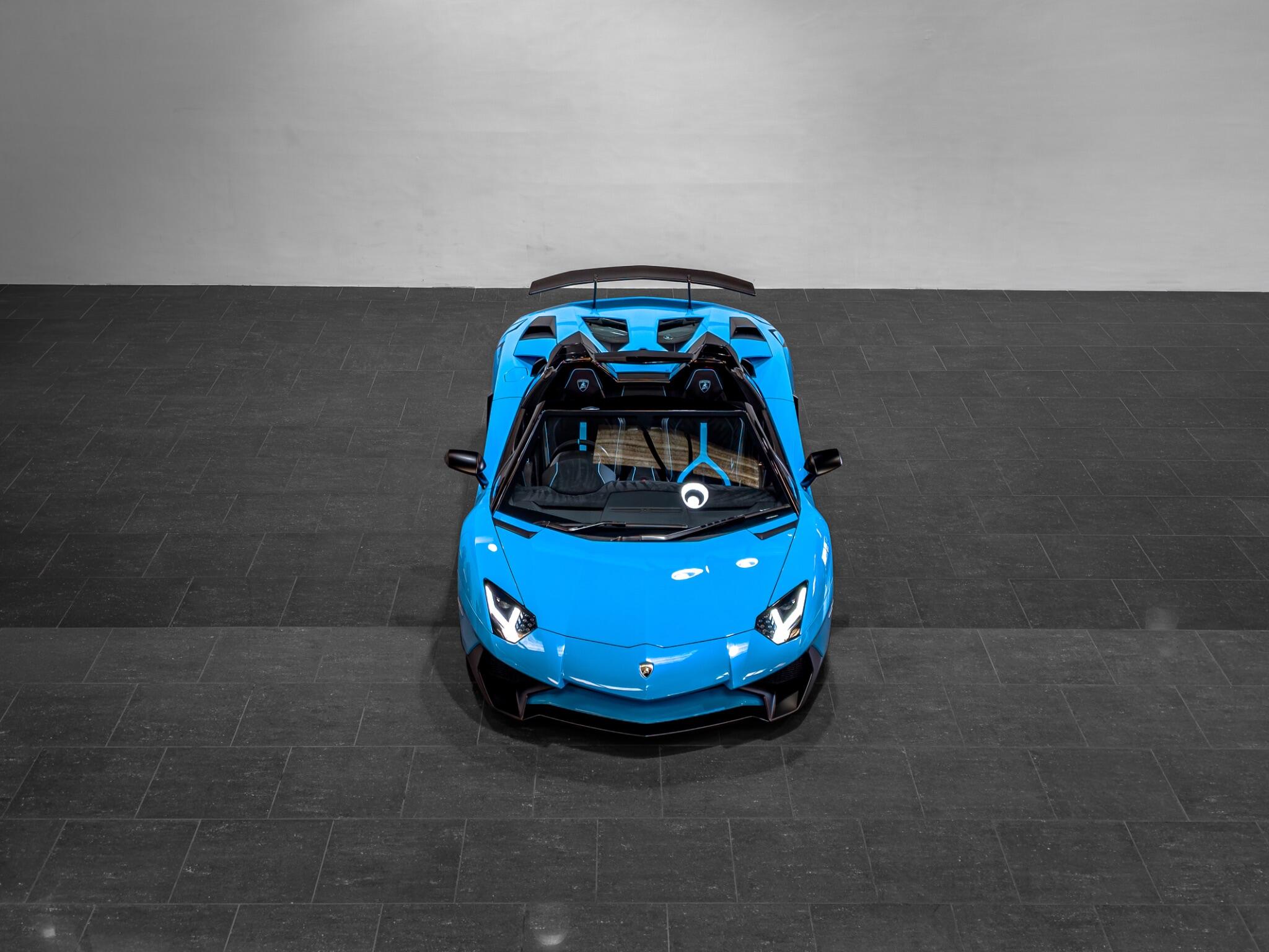 Lamborghini Aventador view 4