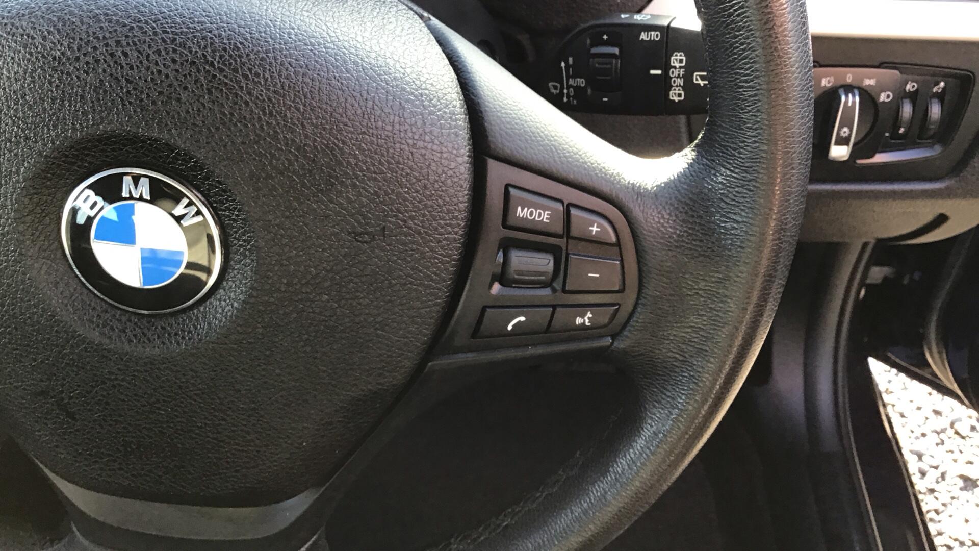 BMW 3 Series view 18