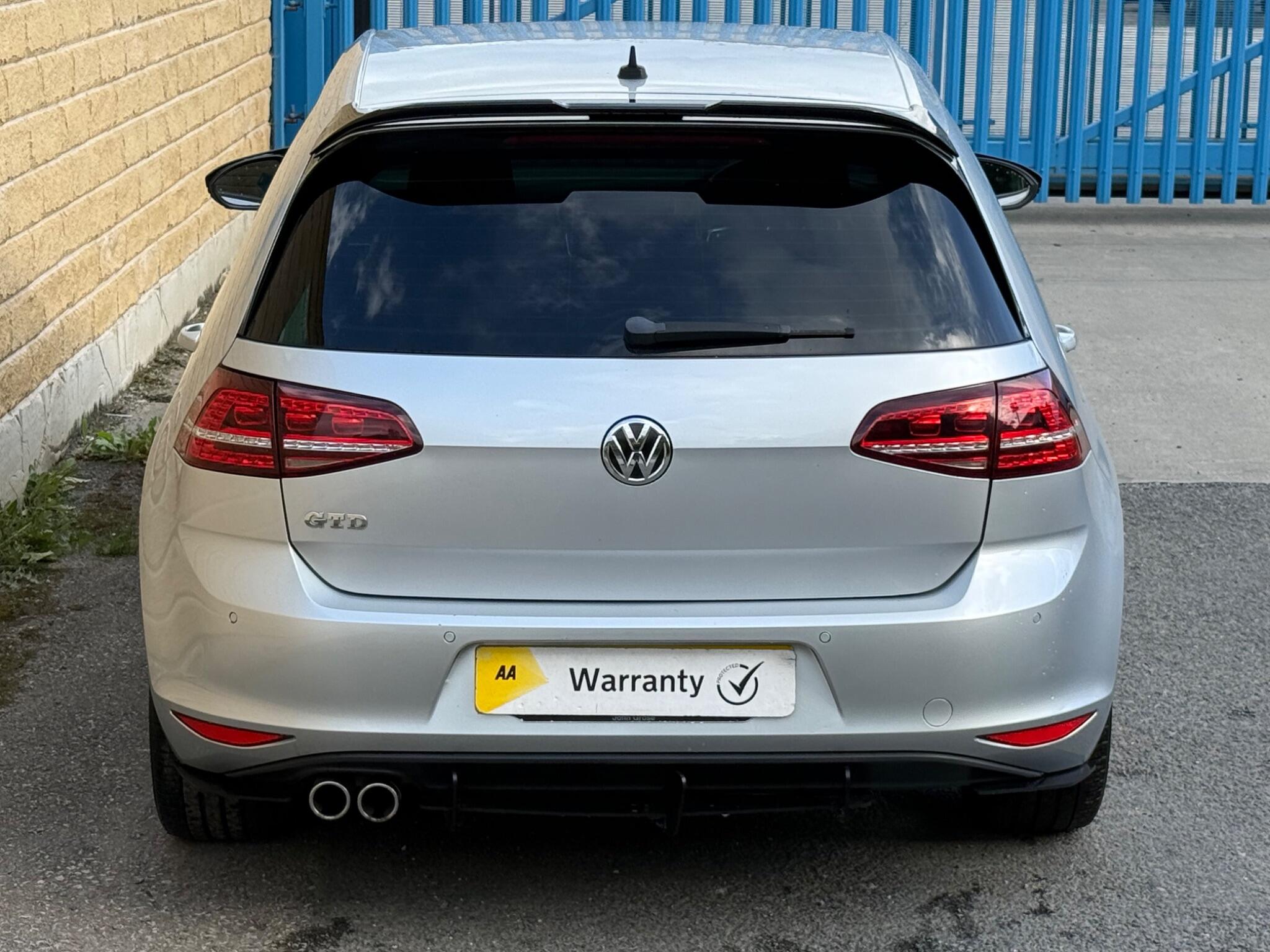 Volkswagen Golf view 6