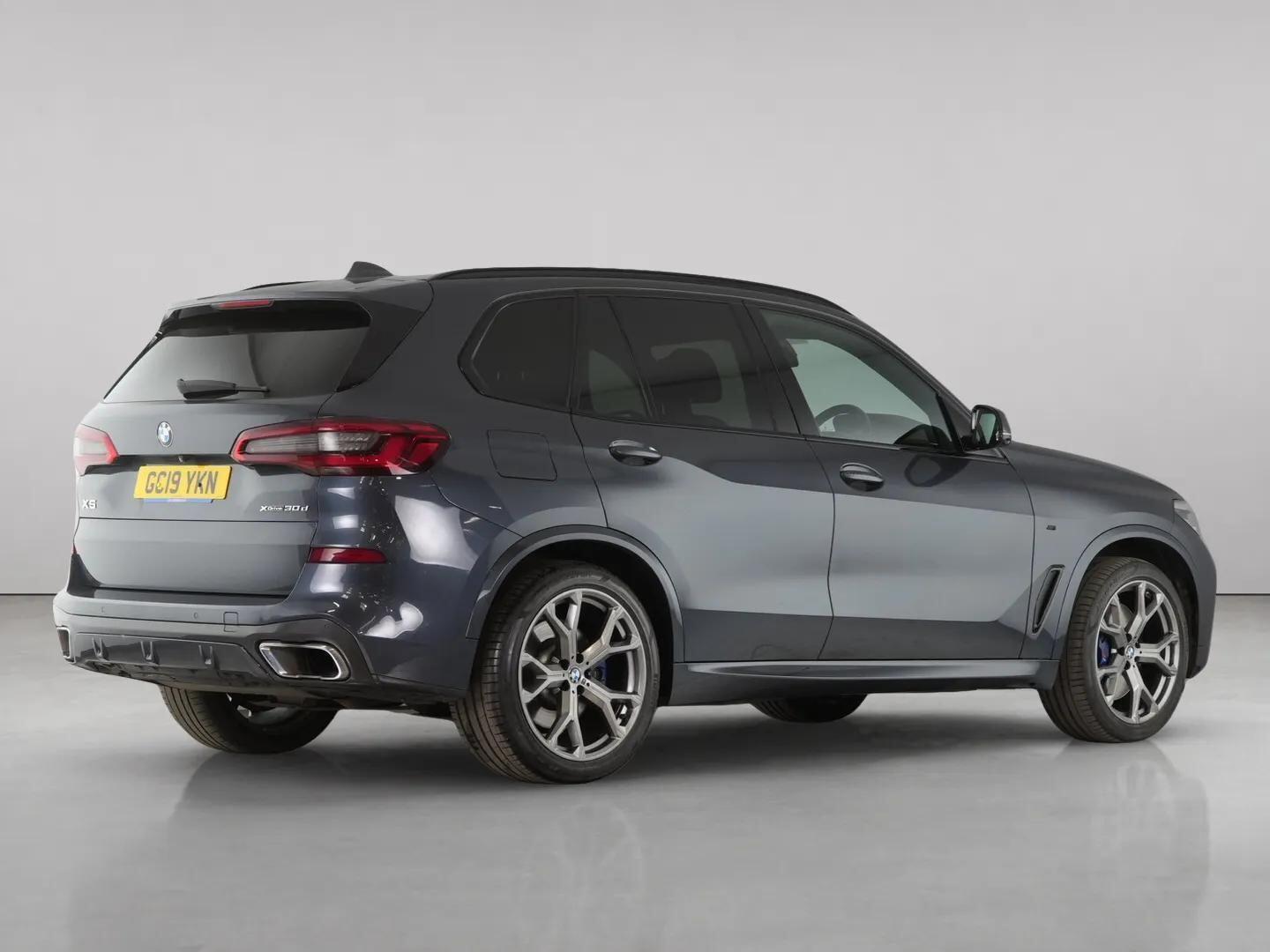 BMW X5 view 7