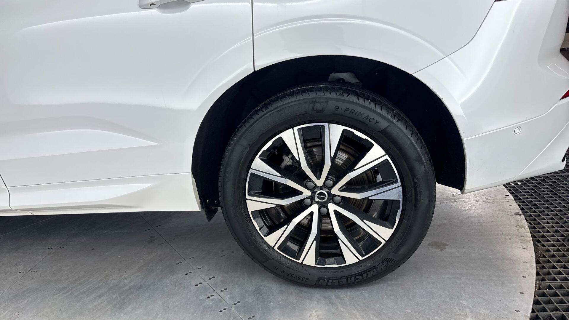 Volvo XC60 view 27