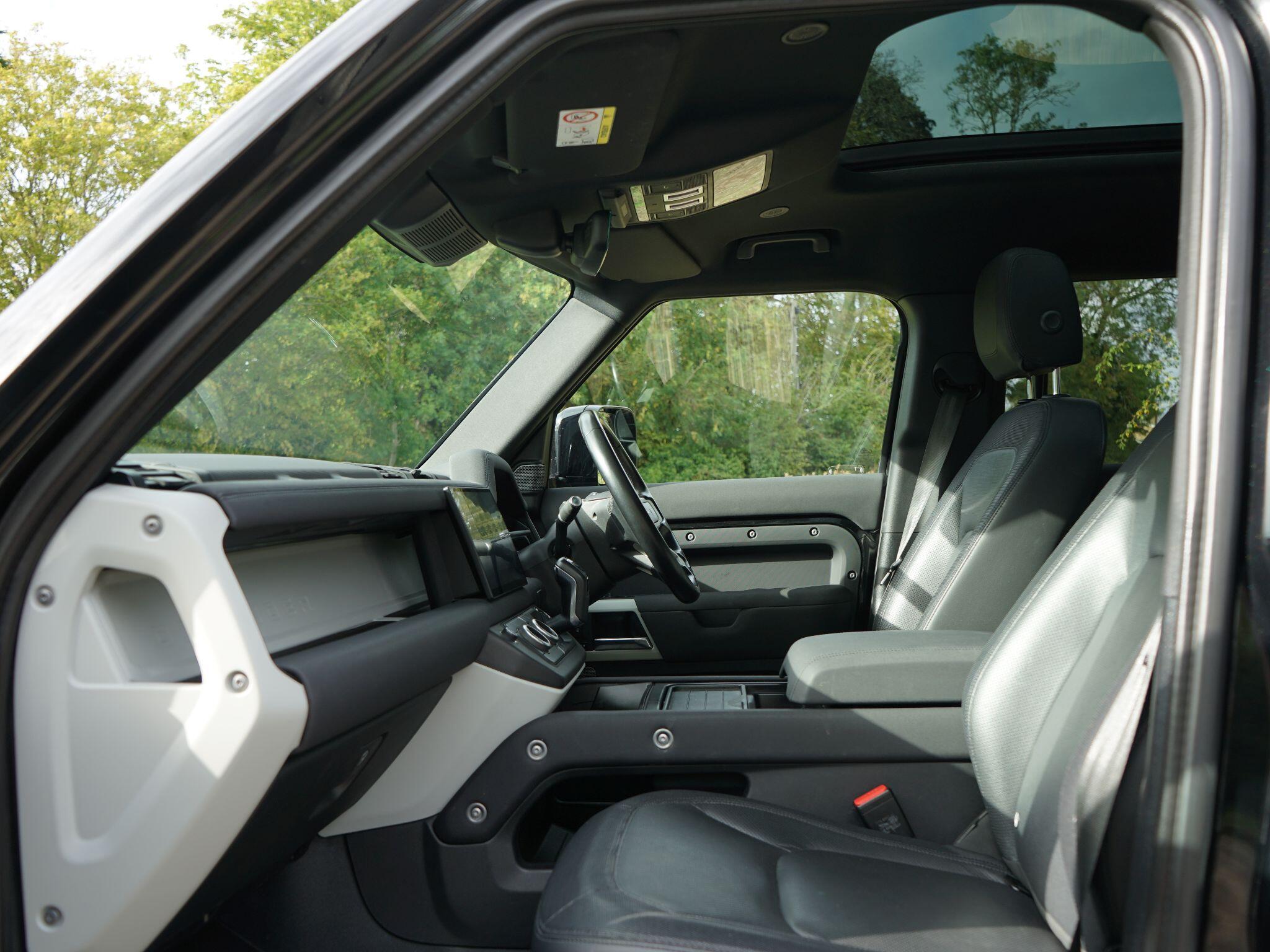 Land Rover Defender view 3