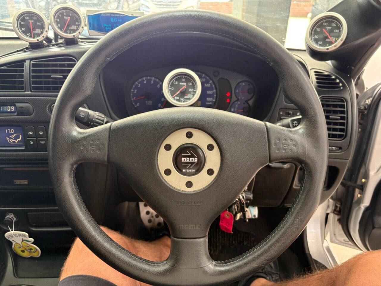 Mitsubishi Lancer view 25
