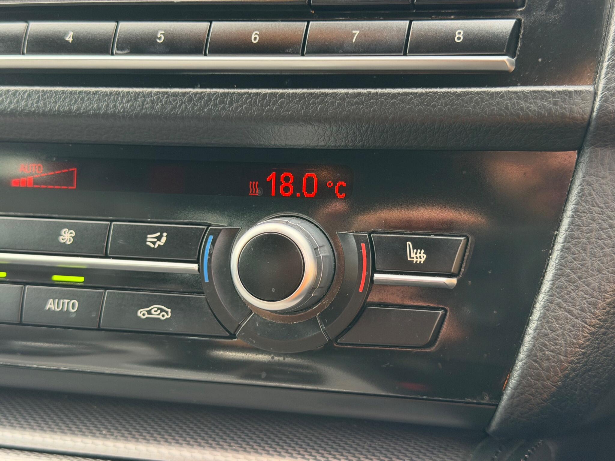 BMW 5 Series view 25