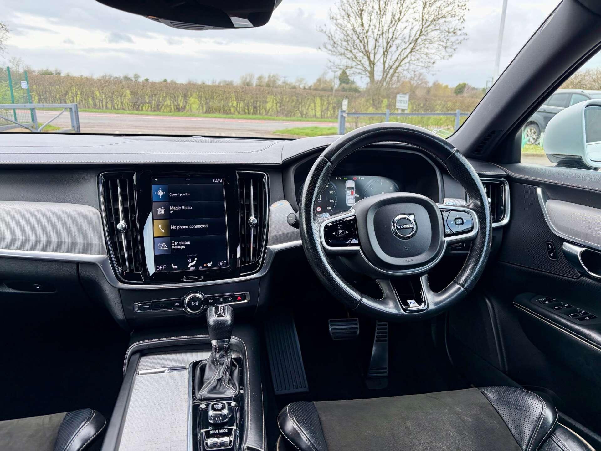 Volvo S90 view 2