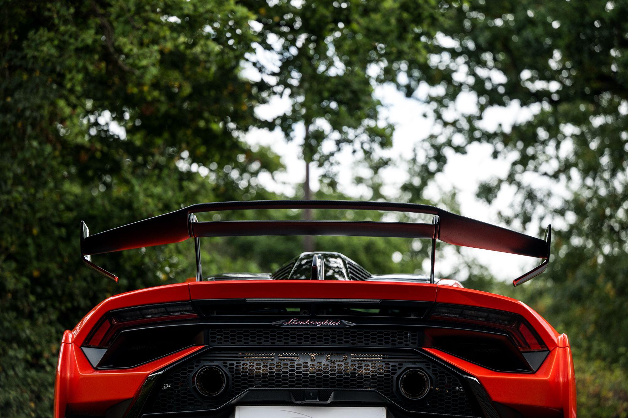 Lamborghini Huracan view 20