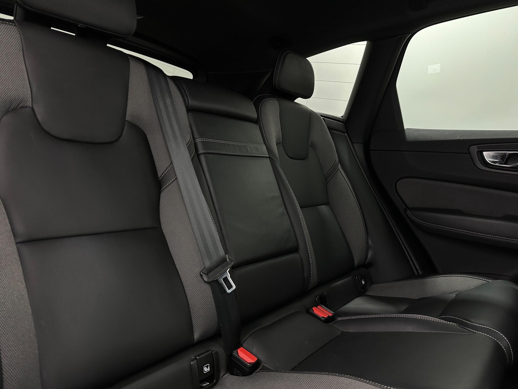 Volvo XC60 view 42