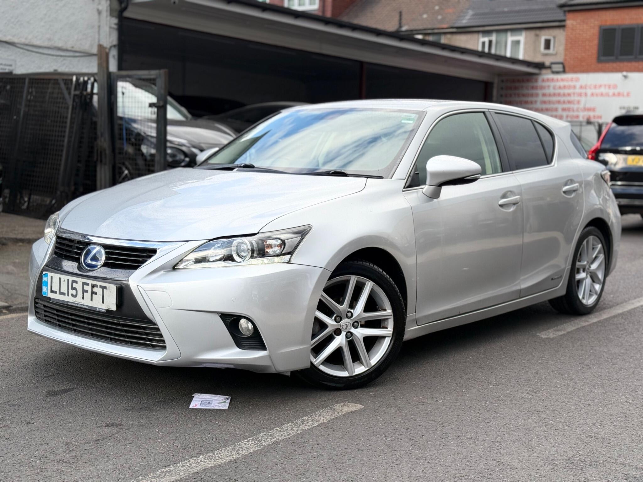 Lexus CT view 2