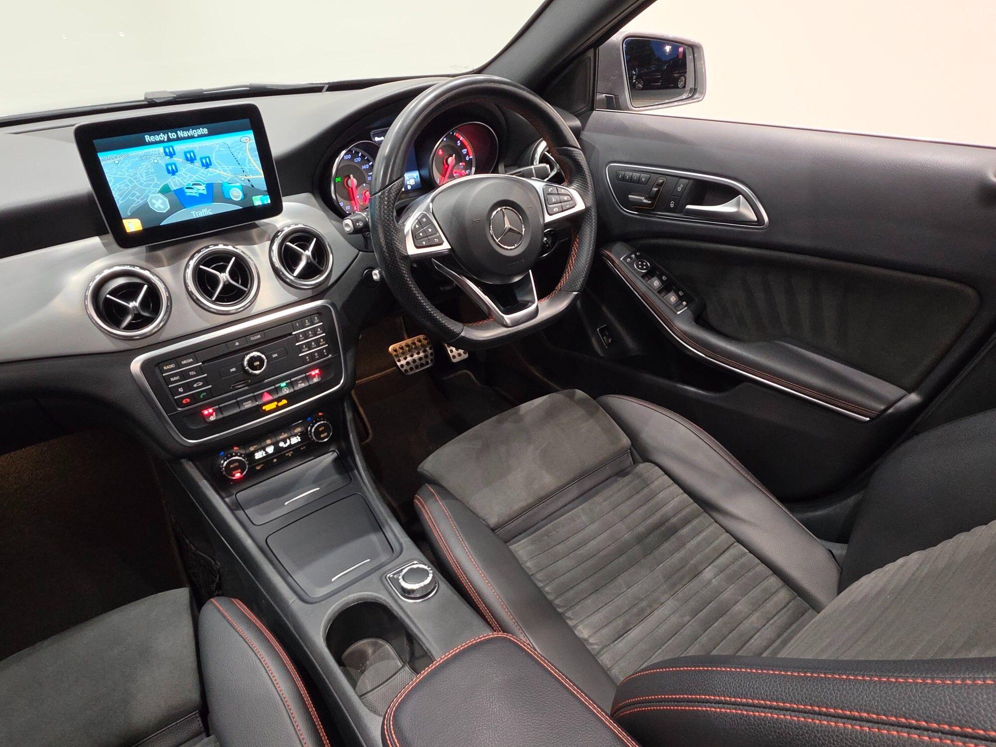 Mercedes-Benz GLA view 69