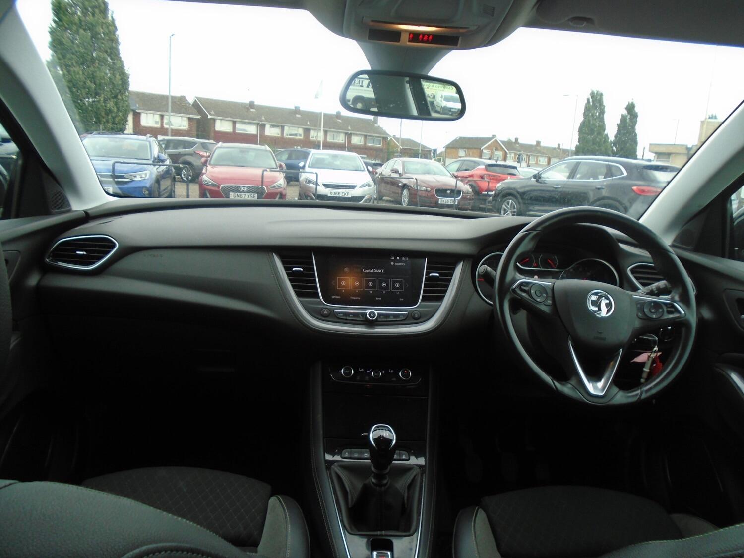 Vauxhall Grandland X view 5