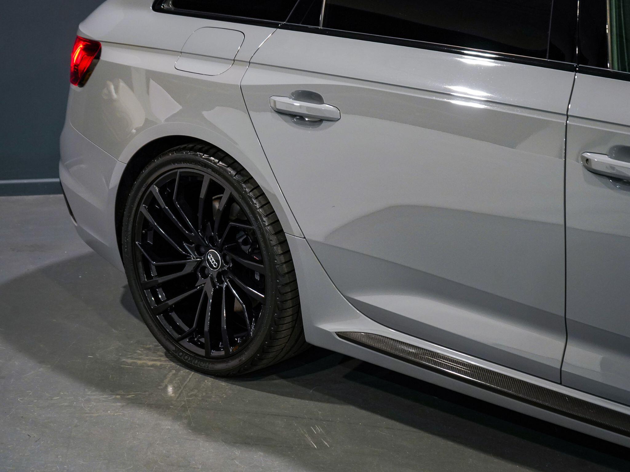 Audi RS4 view 64