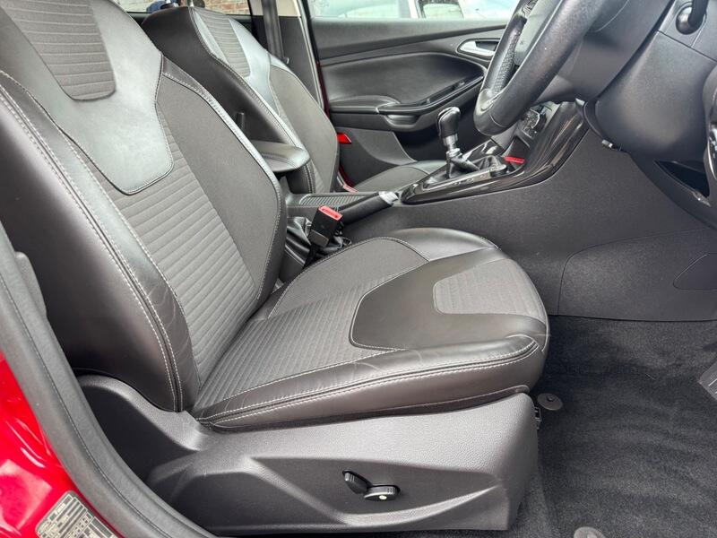 Ford Focus view 30