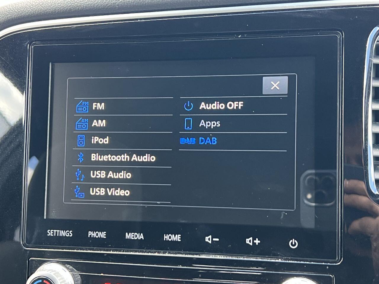 Mitsubishi Outlander view 44