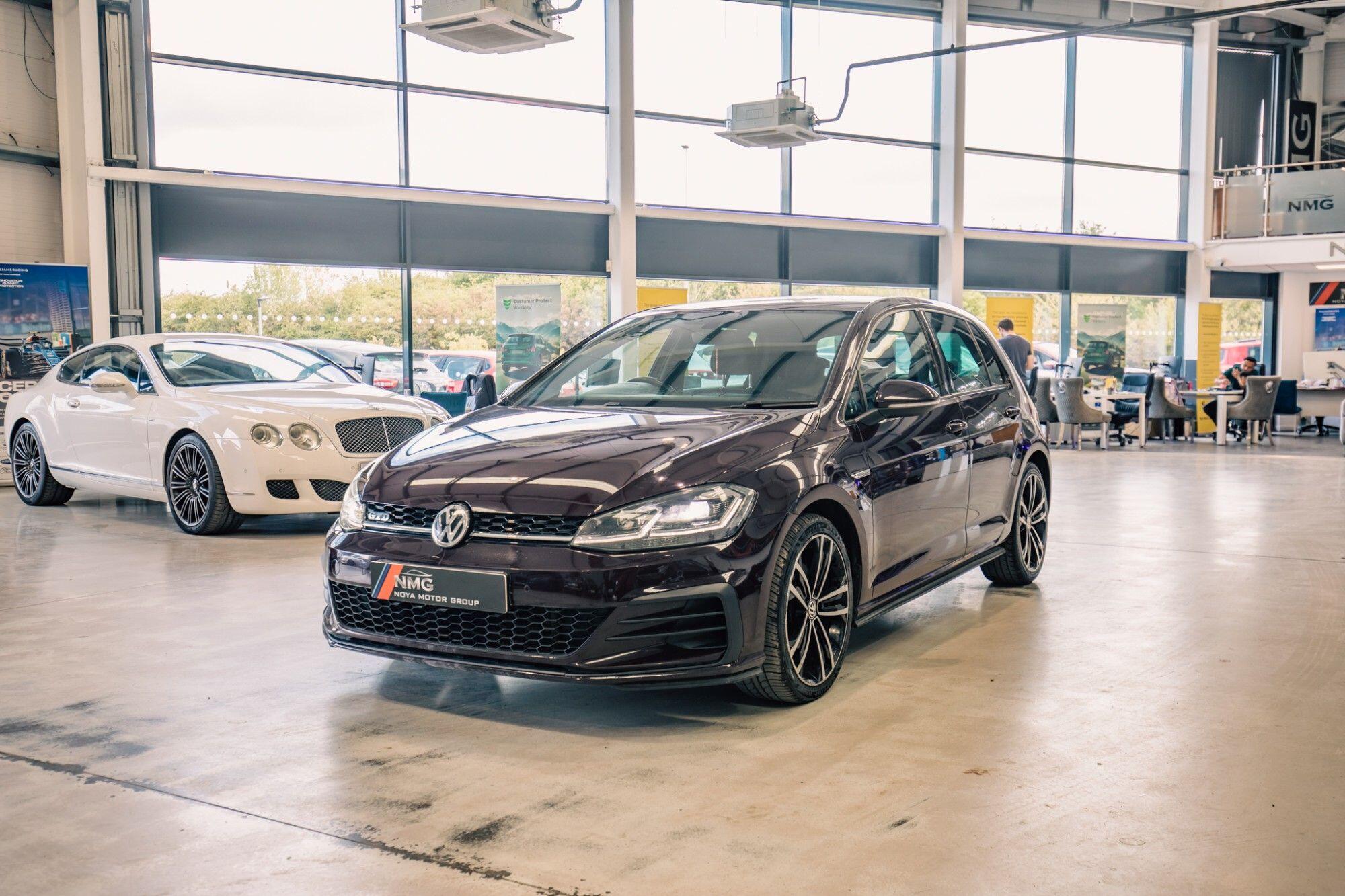 Volkswagen Golf view 24