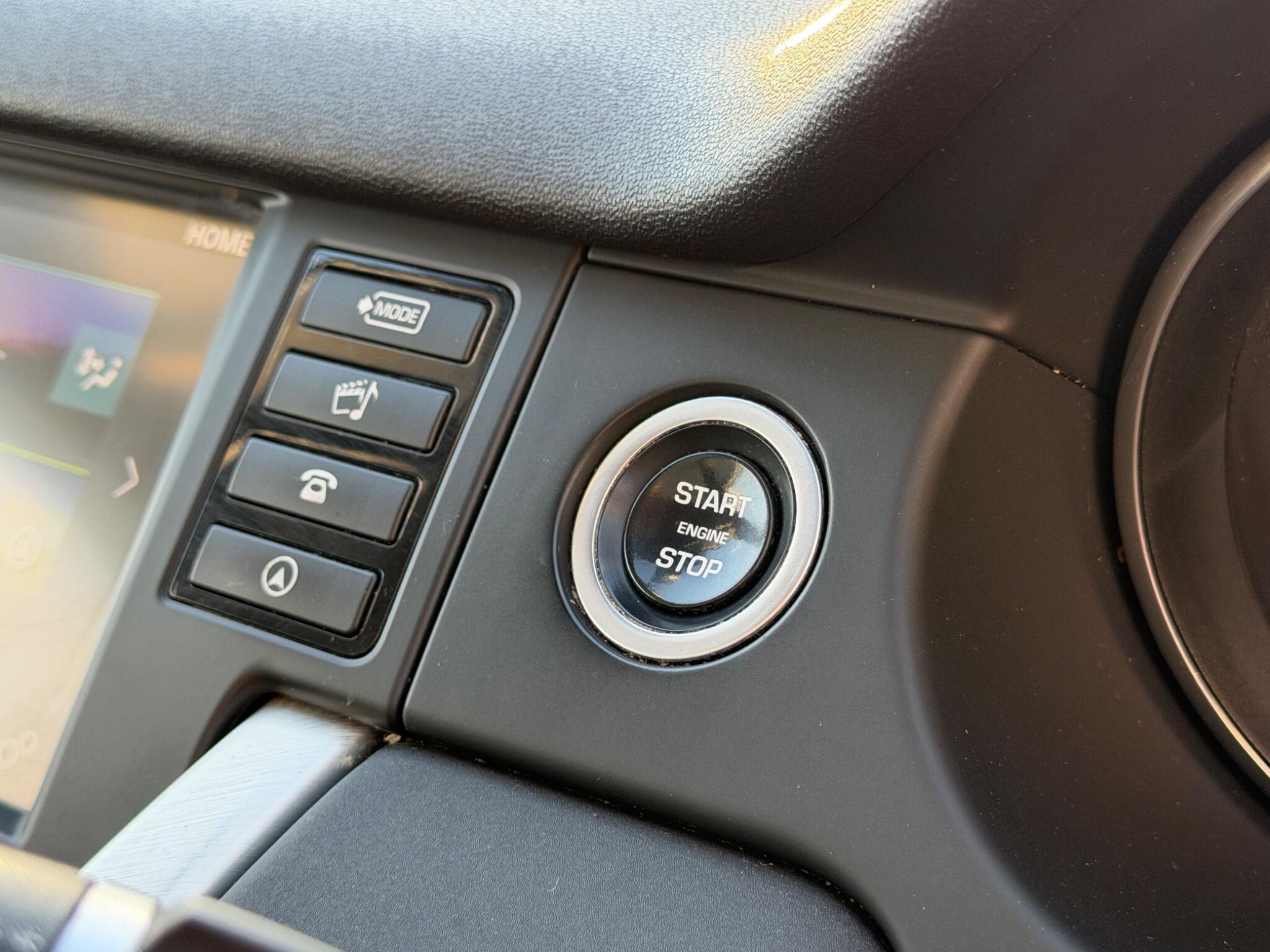 Land Rover Discovery Sport view 21
