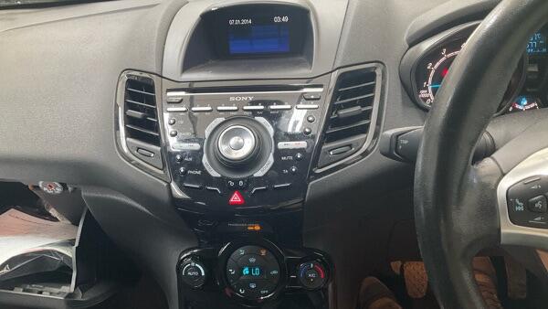 Ford Fiesta view 9