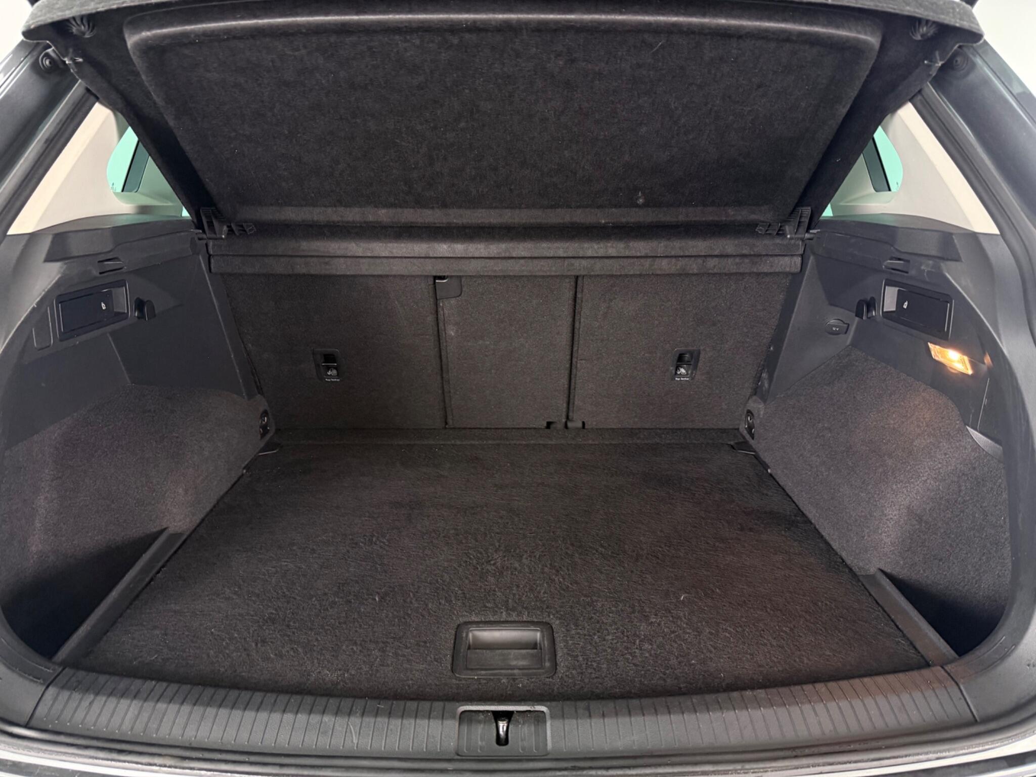 Volkswagen Tiguan view 10