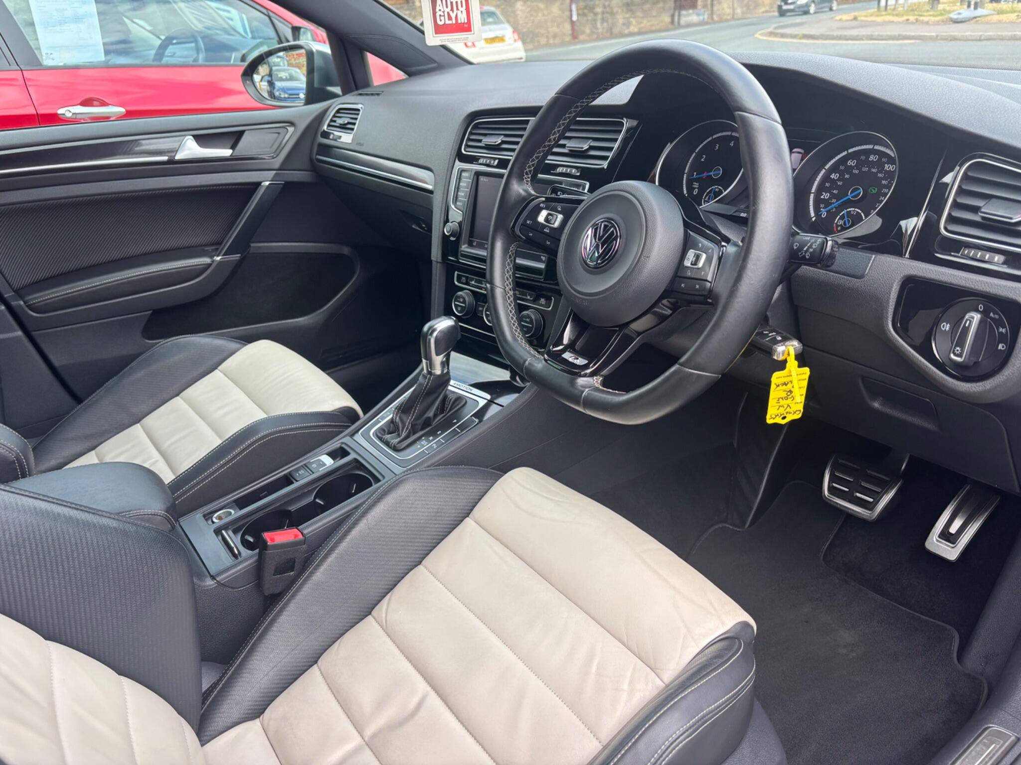 Volkswagen Golf view 47