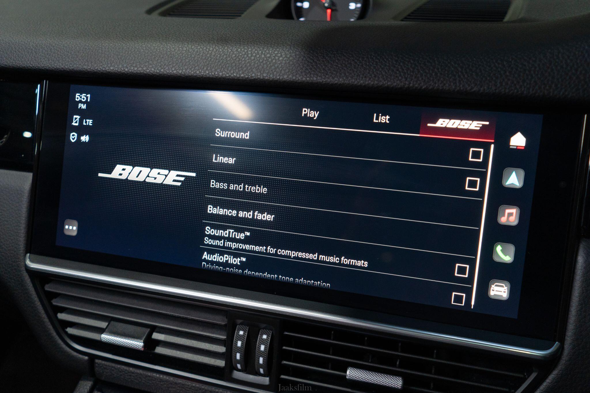 Porsche Cayenne view 23