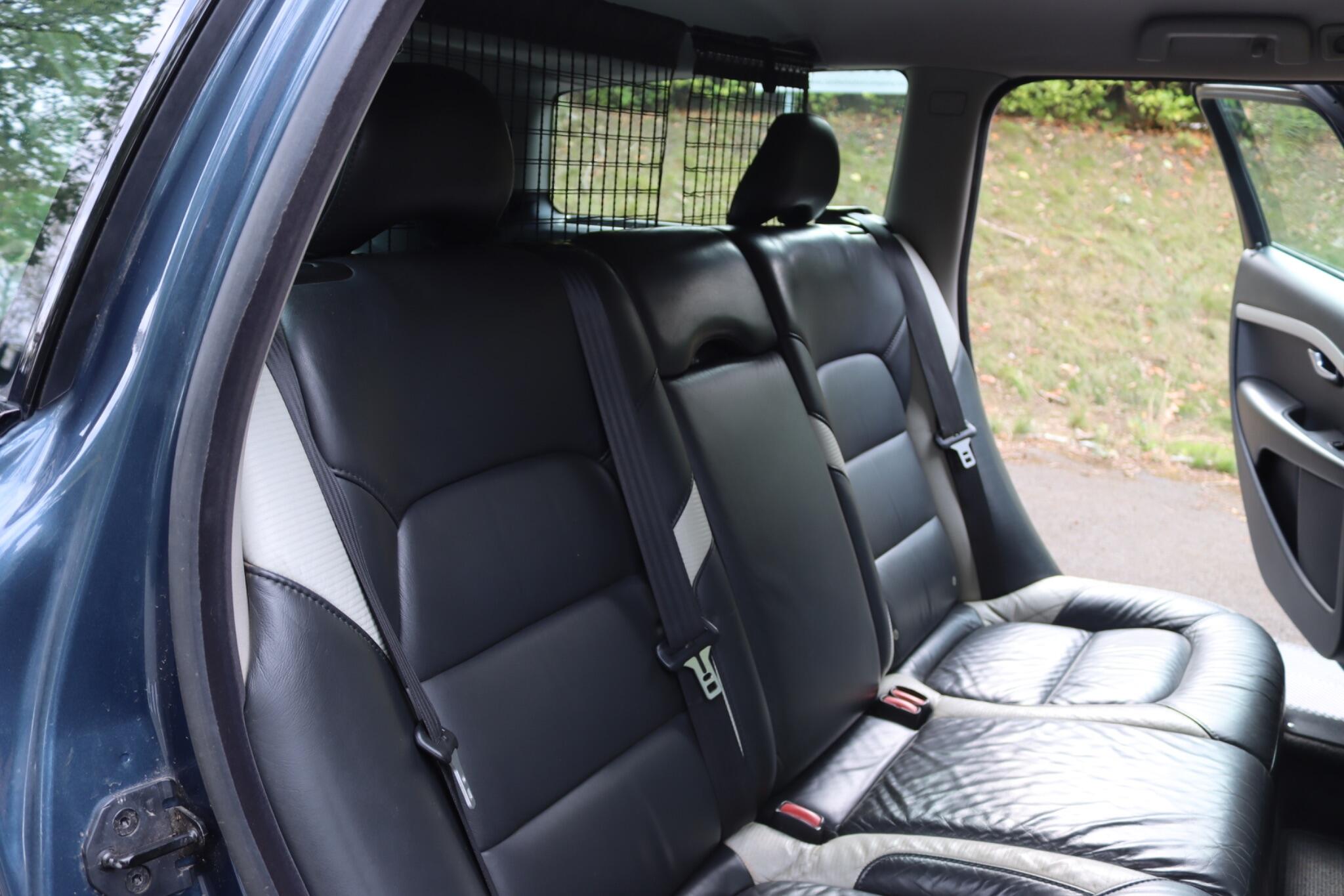 Volvo V70 view 28
