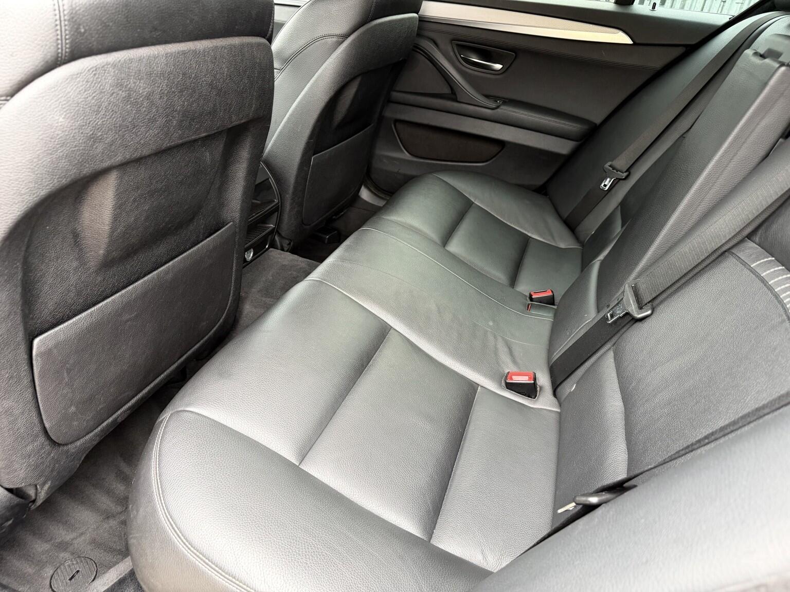 BMW 5 Series view 31