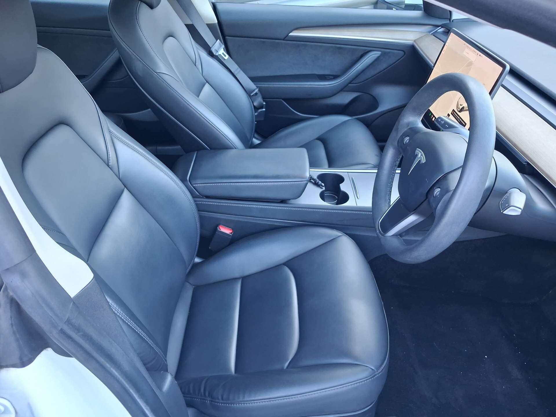 Tesla Model 3 view 21