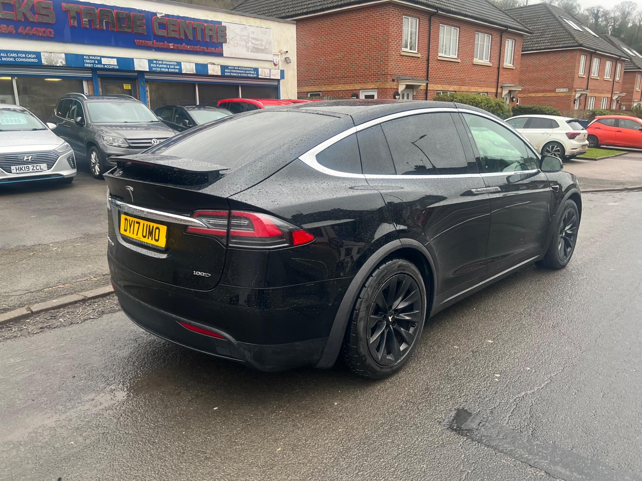 2017 Tesla Model X image 15
