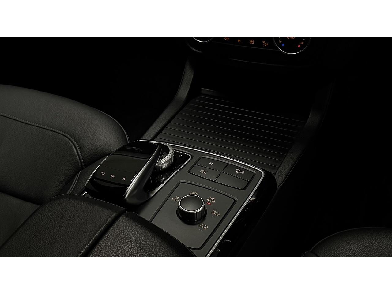 Mercedes-Benz Gle view 23