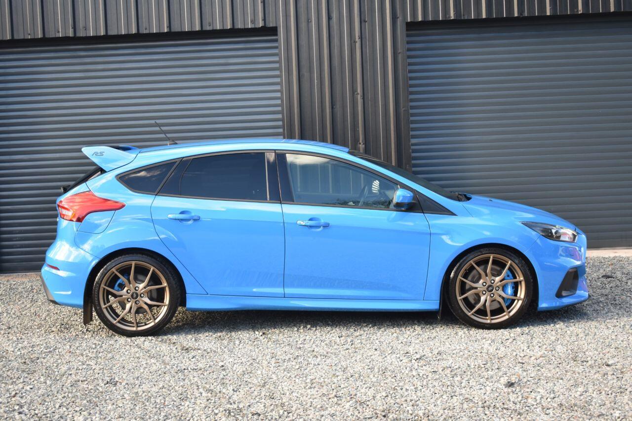 Ford Focus view 2
