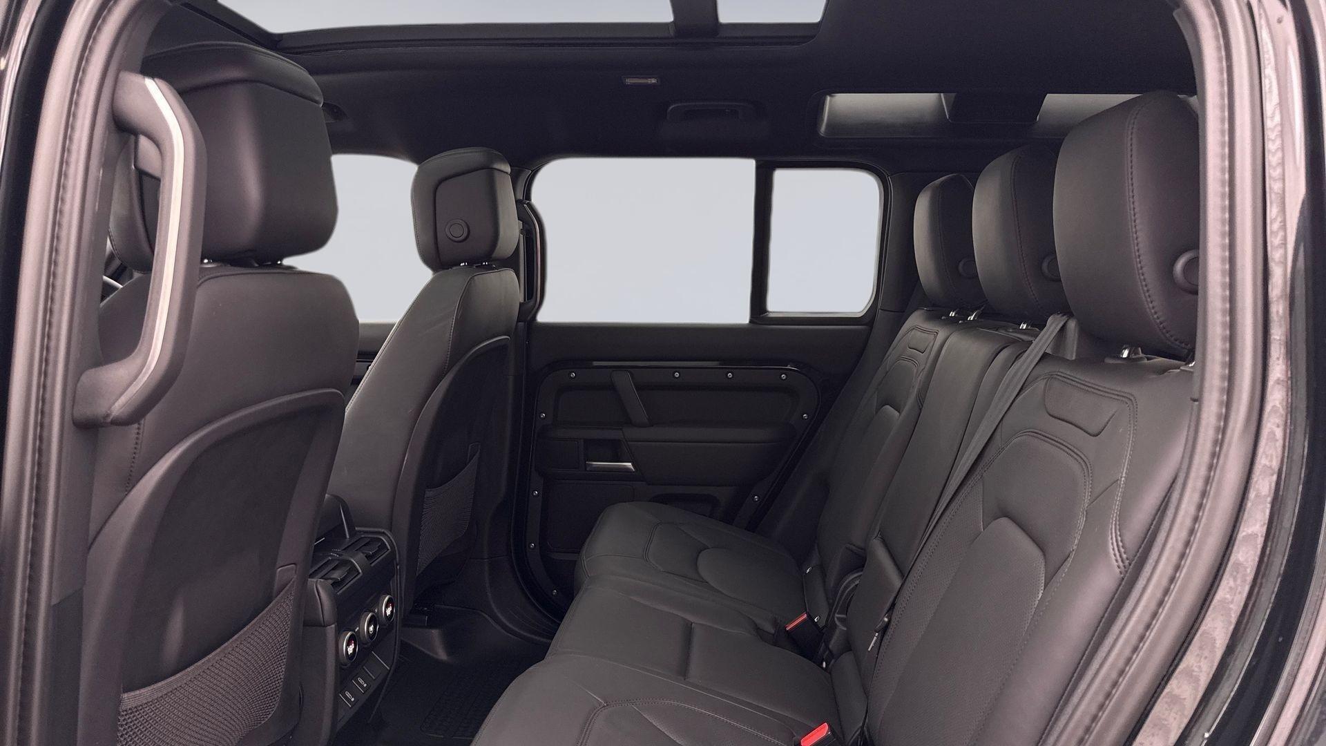 Land Rover Defender view 4