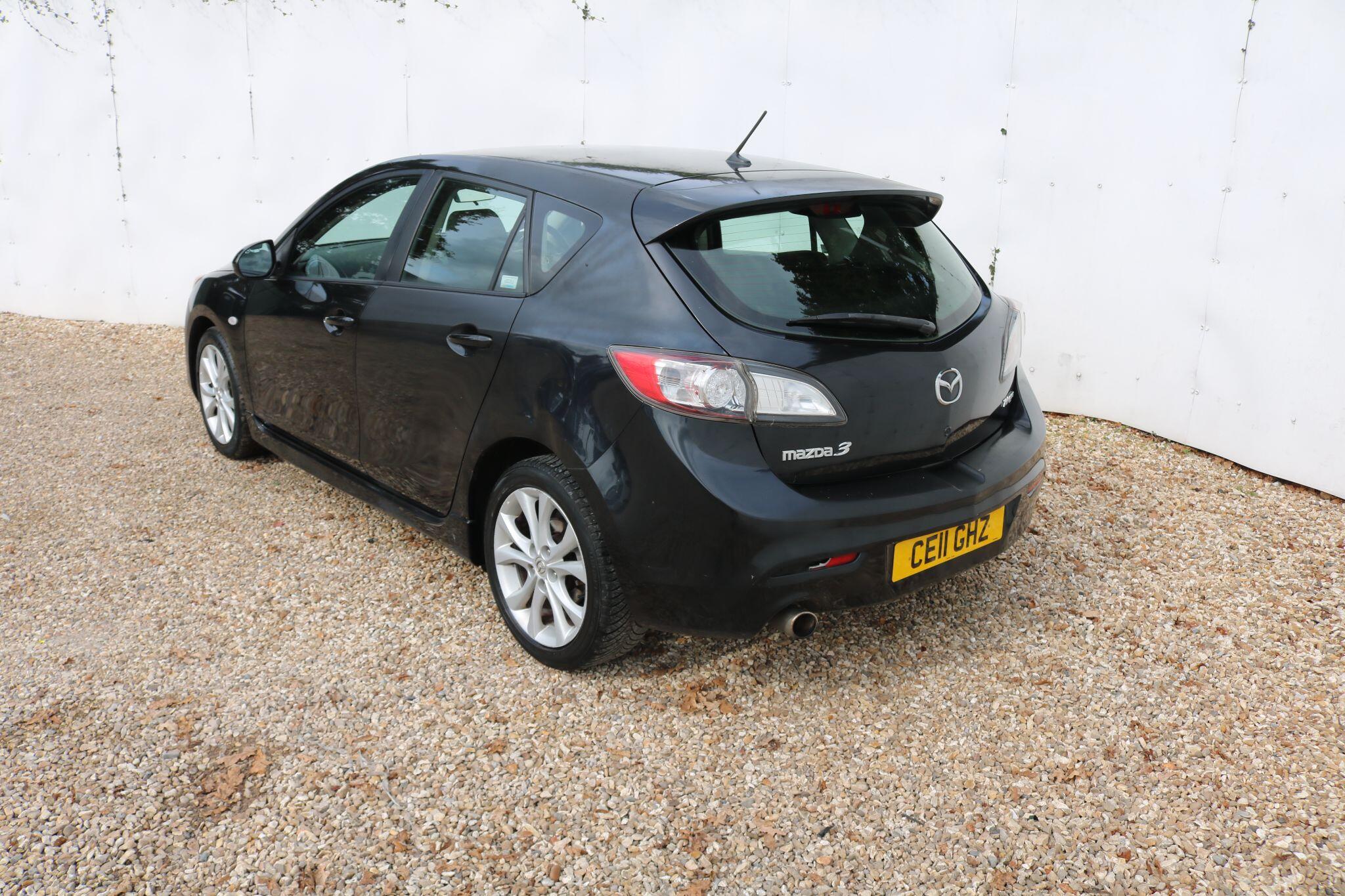 Mazda Mazda3 view 5