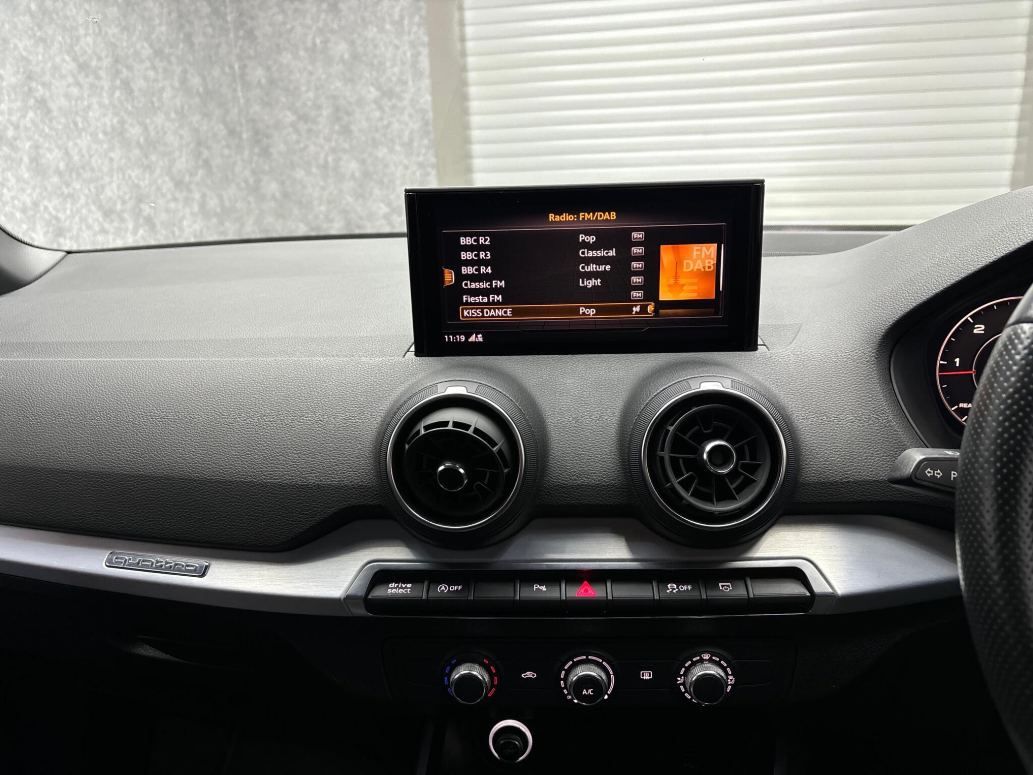 Audi Q2 view 16
