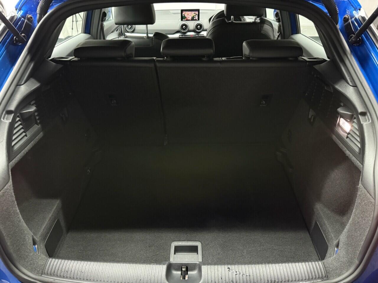 Audi Q2 view 45